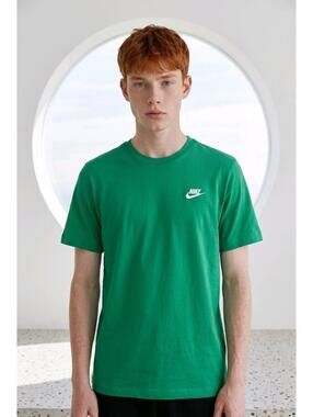 Men's Nike Sportswear Club T-Shirt Green sz Medium